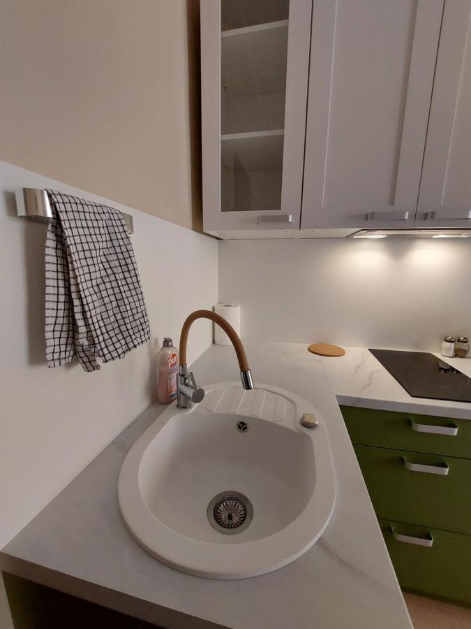 Cosy One Seperate Bedroom Apartment In City Center, Perfect For Family Trip. Riga Eksteriør bilde